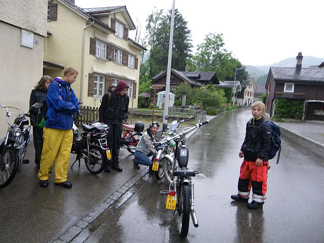 Bereitstellung vor dem Hotel.jpg