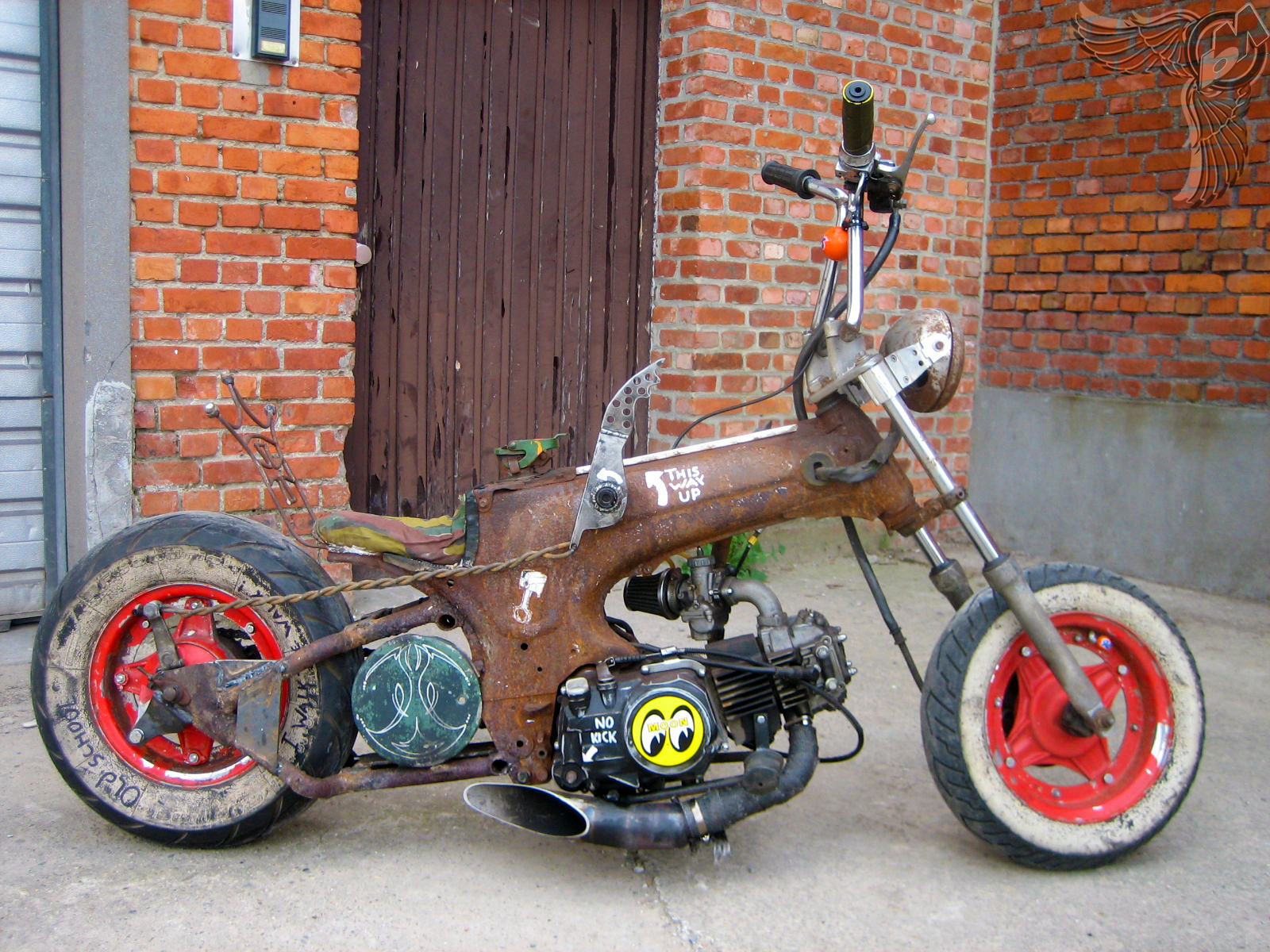 suicide_dax-chopper_the-old-garage.jpg